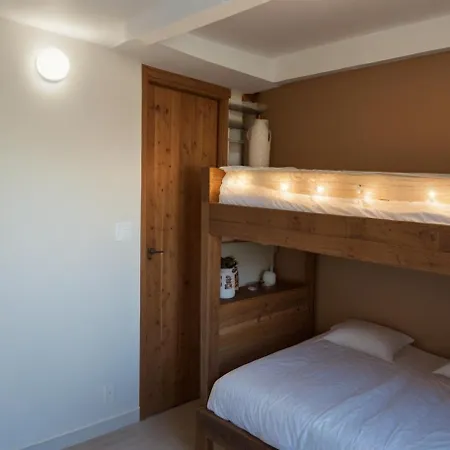 Chambre Serenite Avec Salle De Bain Privee Proche De L'aeroport Сasa de vacaciones *