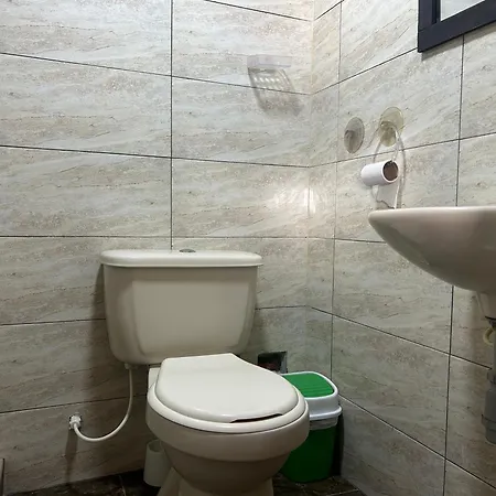 Chambre Serenite Avec Salle De Bain Privee Proche De L'aeroport Holiday home Cartagena